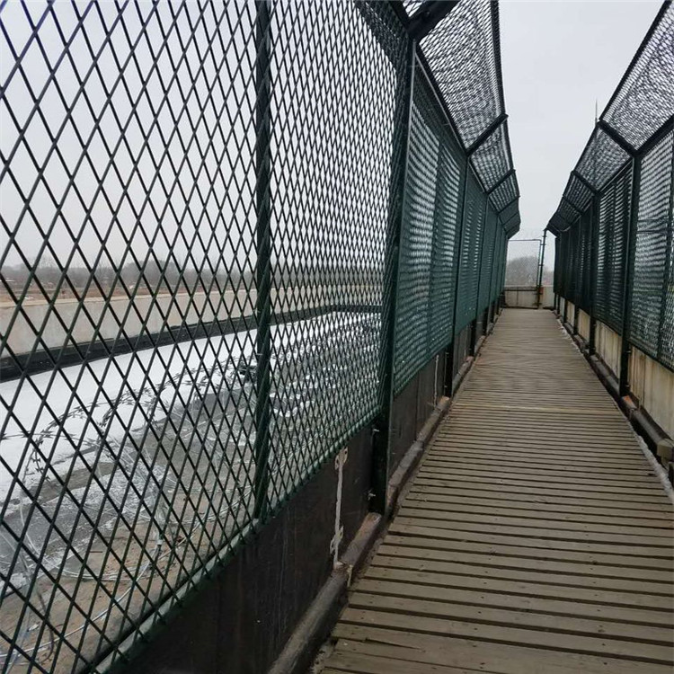 上海監(jiān)獄防攀爬鐵絲網圖片2