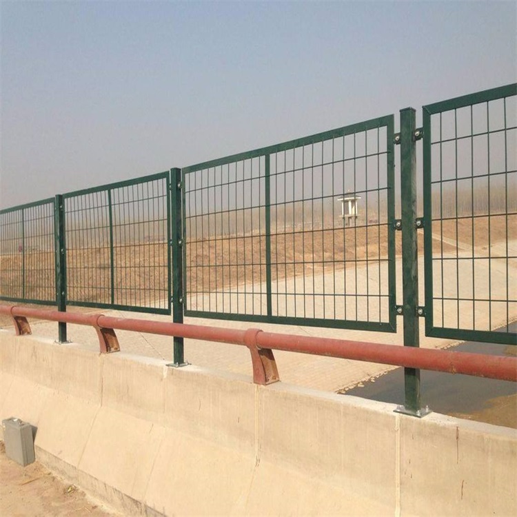 上海橋兩側(cè)防止拋物安全網(wǎng)圖片3