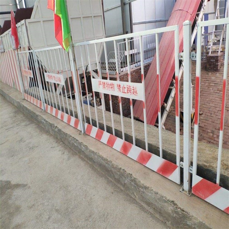 上海工地臨時(shí)護(hù)欄網(wǎng)圖片4