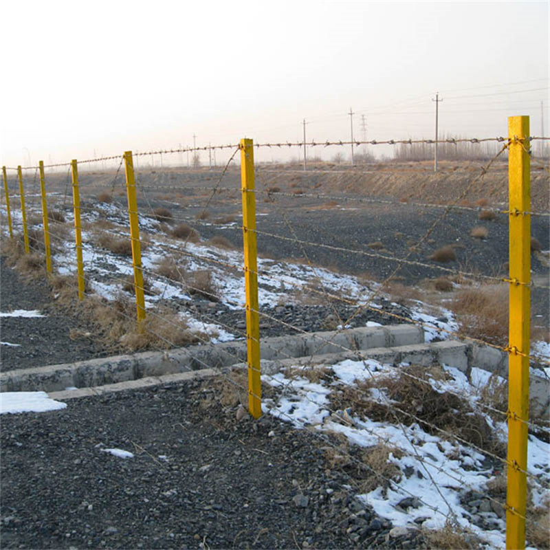 上海刺鐵絲公路圍欄網圖片2