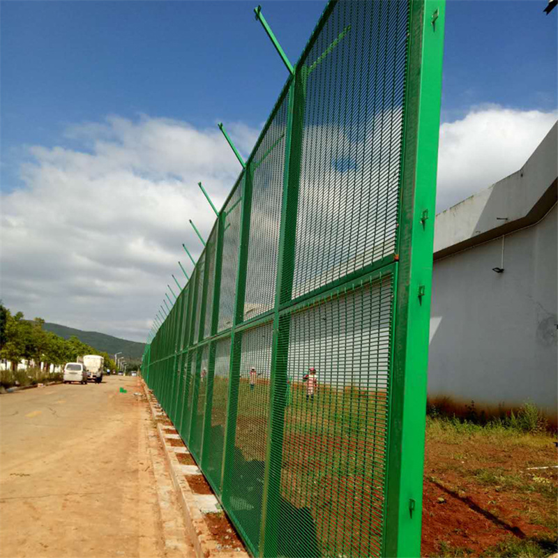 刀片刺網(wǎng)阻隔防護(hù)網(wǎng)圖片4