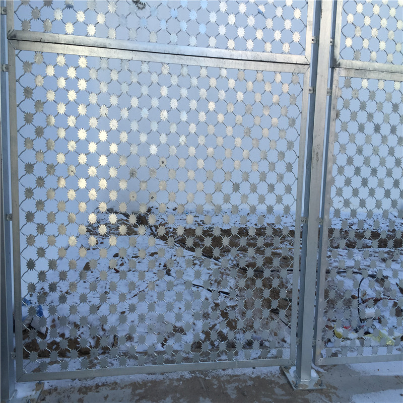 上海監(jiān)獄沖壓刺隔離網圖片4