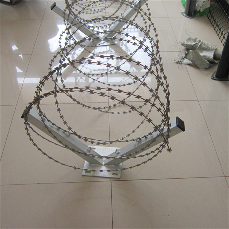 上海監獄蛇腹形刀刺隔離網圖片4