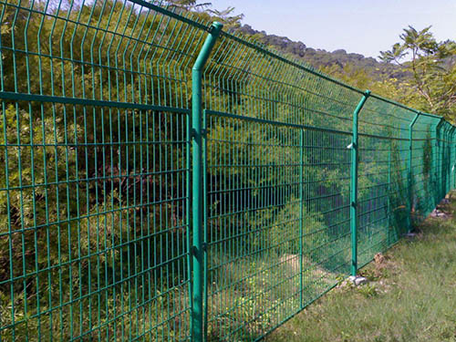 公路護(hù)欄網(wǎng)圖片1