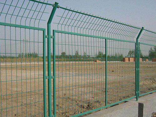 公路護(hù)欄網(wǎng)圖片4