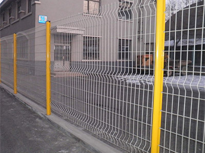 桃型柱護(hù)欄網(wǎng)圖片2