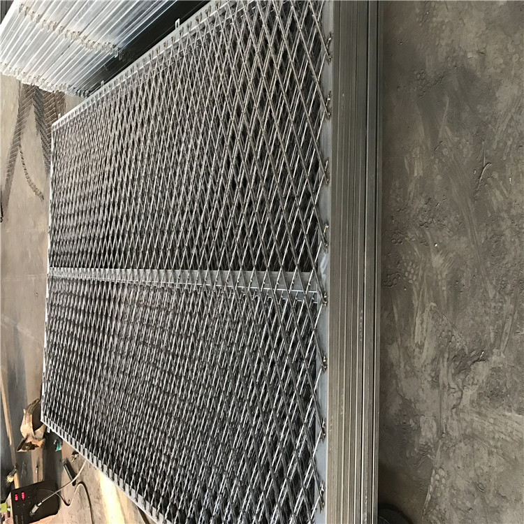 上海焊接式菱形刀刺刺網圖片1