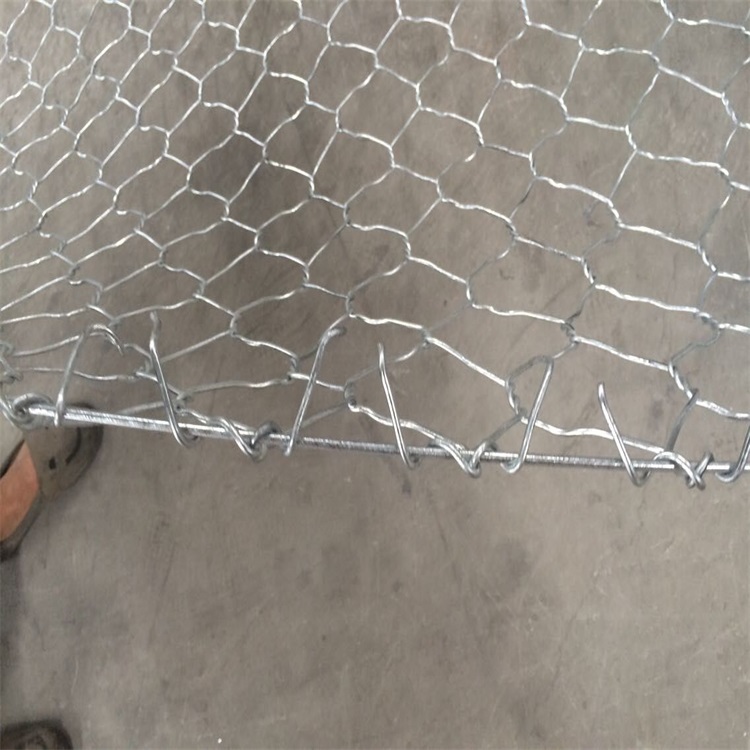 上海菱形防護鐵絲網(wǎng)圖片2
