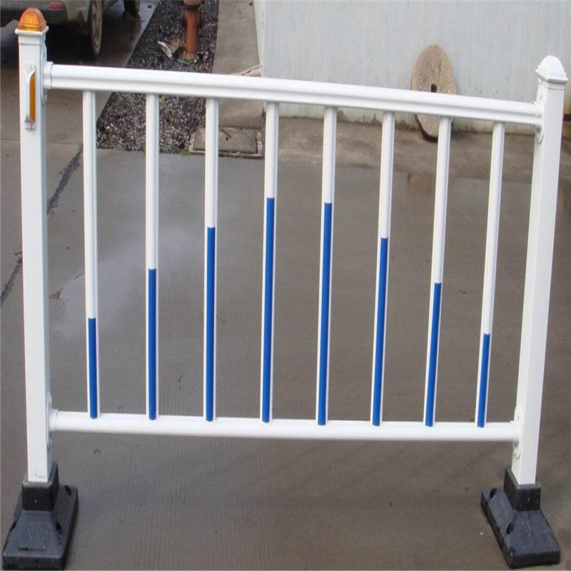 上海交通鍍鋅噴鋼護欄圖片1