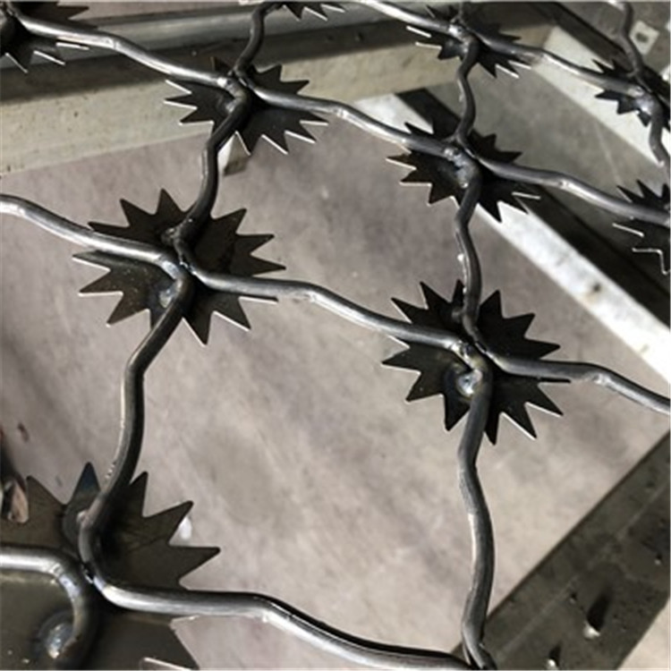 上海梅花刺鋼網(wǎng)墻圖片1