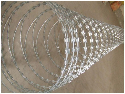 蛇腹型不銹鋼刀片刺網(wǎng)圖片3